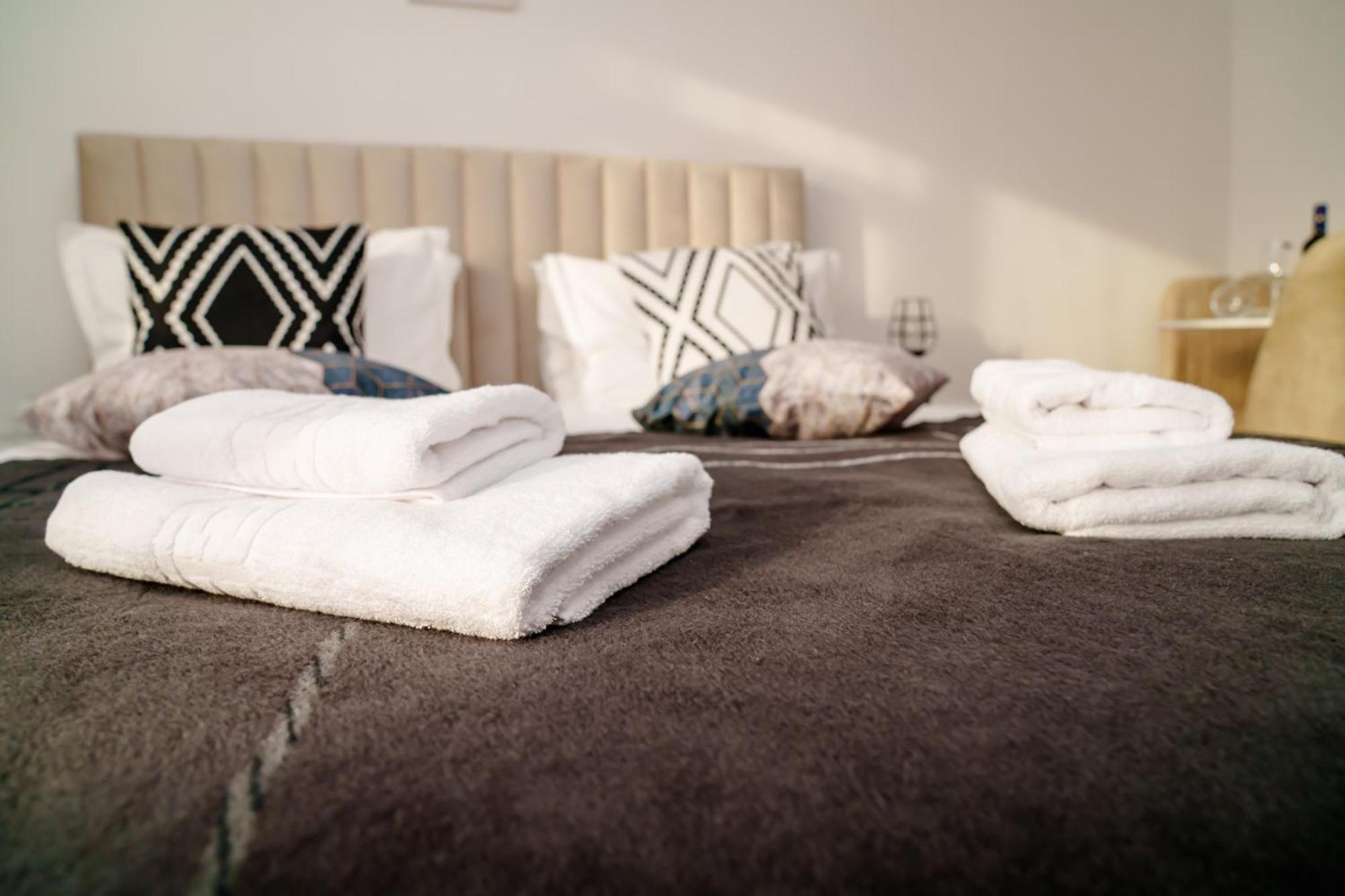 Apartmán Studio Lounge Craiova Exteriér fotografie